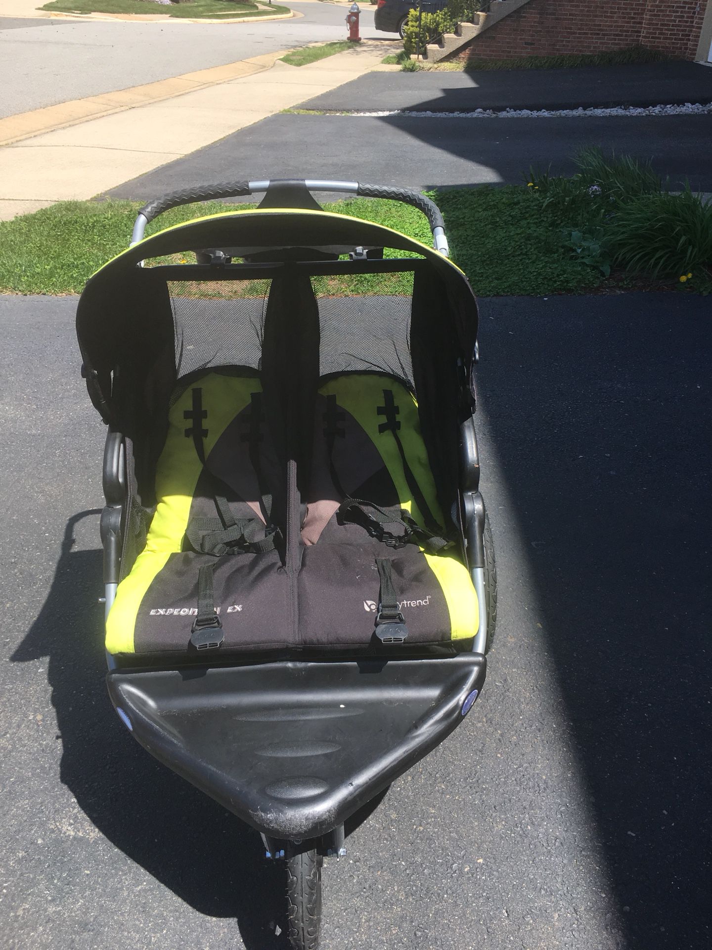 Double jogging stroller expedition