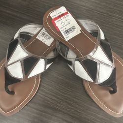 NEW Black And White Sandals Size 5.5 Women/Girls