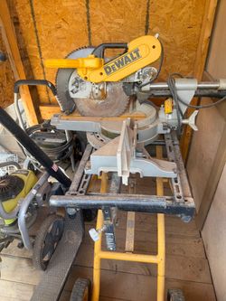 DeWalt Model #DWS780  12” double bevel sliding compound miter saw  $200 obo