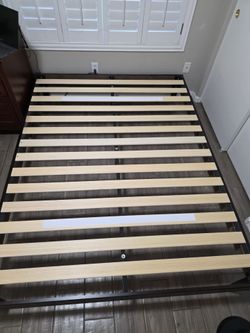 Beckdale Ebony Brown Wood Queen Platform Bed (59.57 in. W x 12 in. H)