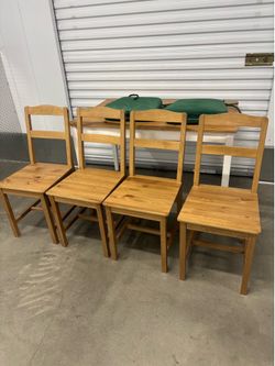 Table 4 chairs