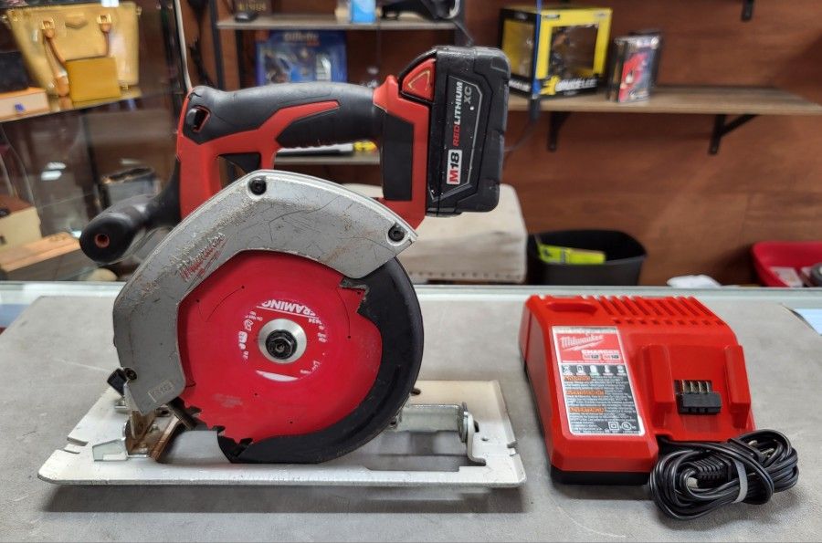 Milwaukee M18 6-1/2 in. Circular Saw Kit