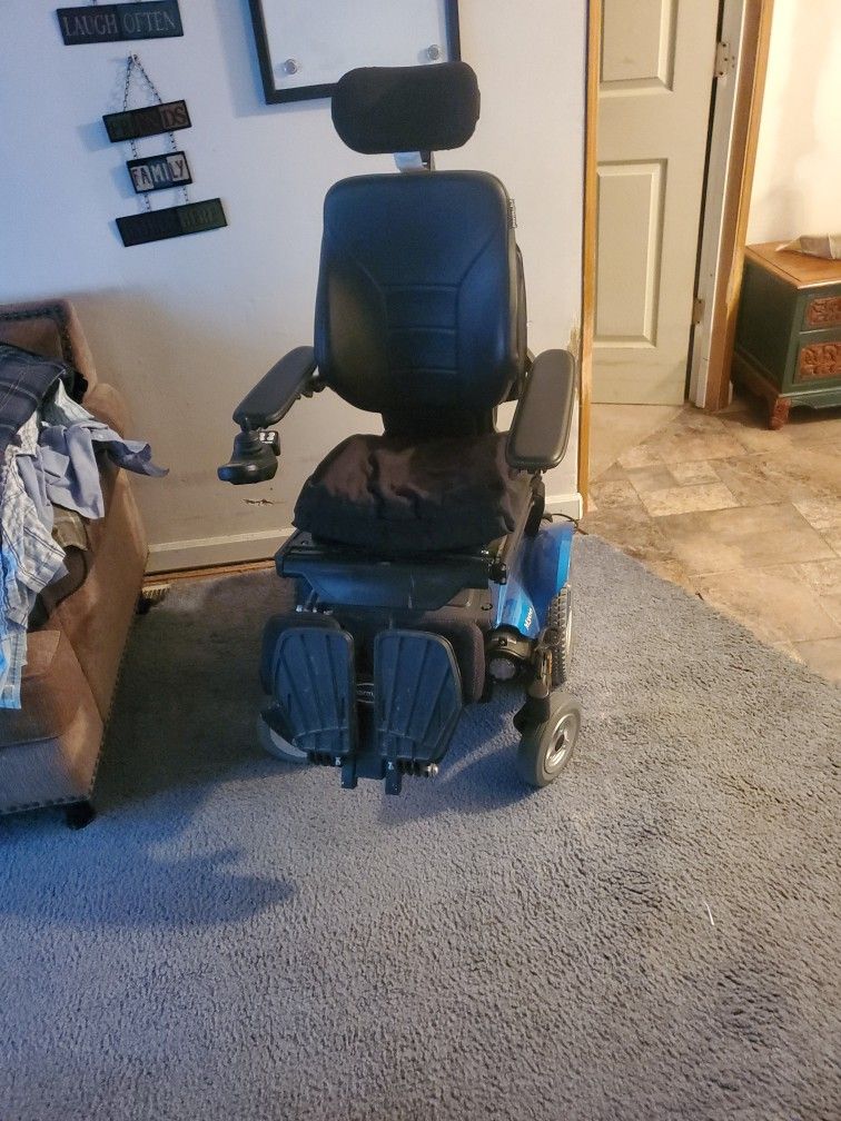 Permobile M300. Mobile Wheelchair for Sale in Everett, WA OfferUp