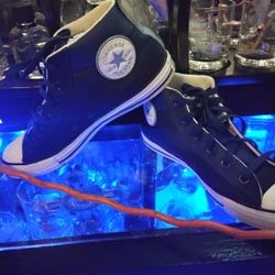 Converse MENS 9.5 WOMENS 11.5