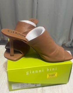 Gianni Bini Jaelianah Heeled Mules Size 9