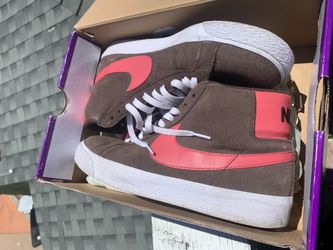 Nike SB Zoom Blazer amid