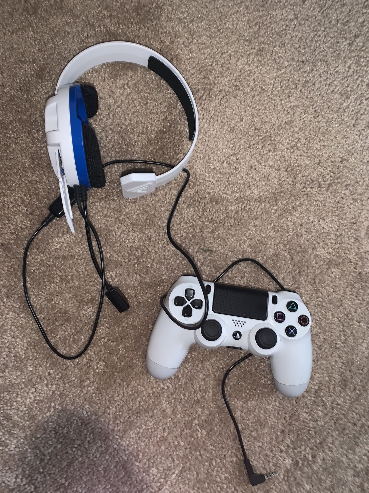 White ps4 controller and turtle beach headset