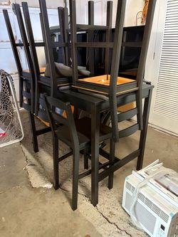 Dinning table set (high top)
