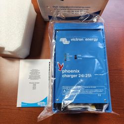 Victron Energy Phoenix 24v 25a Battery Charger