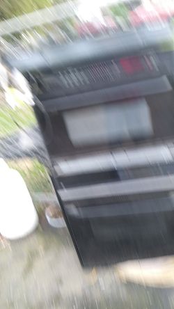 G.E. gas range ,oven ,and Microwave