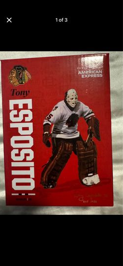Blackhawks Esposito figurine