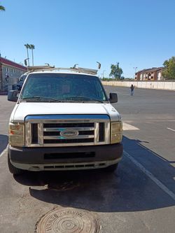 2011 Ford E-250