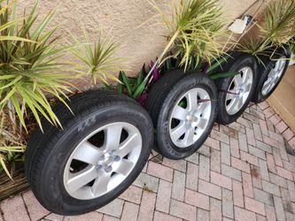 Rines originales aluminio Corolla 15"