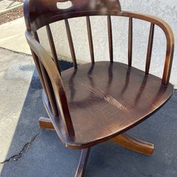 Vintage Captains Chair