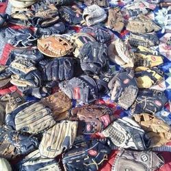 Gloves . Glove . Gloves 