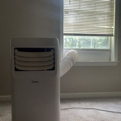 Midea 8K BTUS A/C Ice Cold