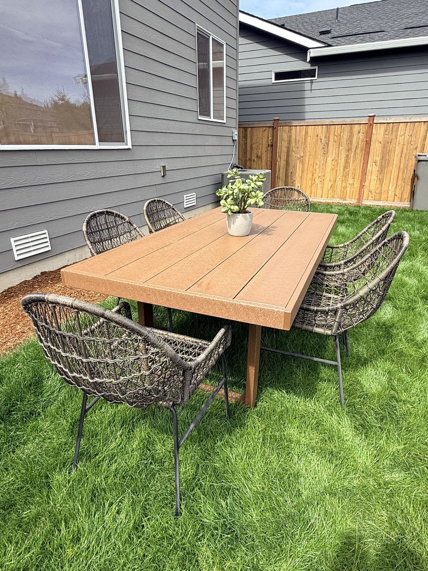 PENDING PICK UP - Outdoor Dining Tables And Chairs For 6