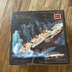 Titanic Building Block Set