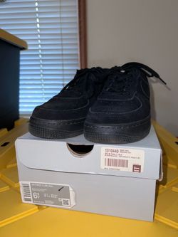 Black Airforce 1s