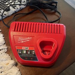 Milwaukee M12 Battery Charger