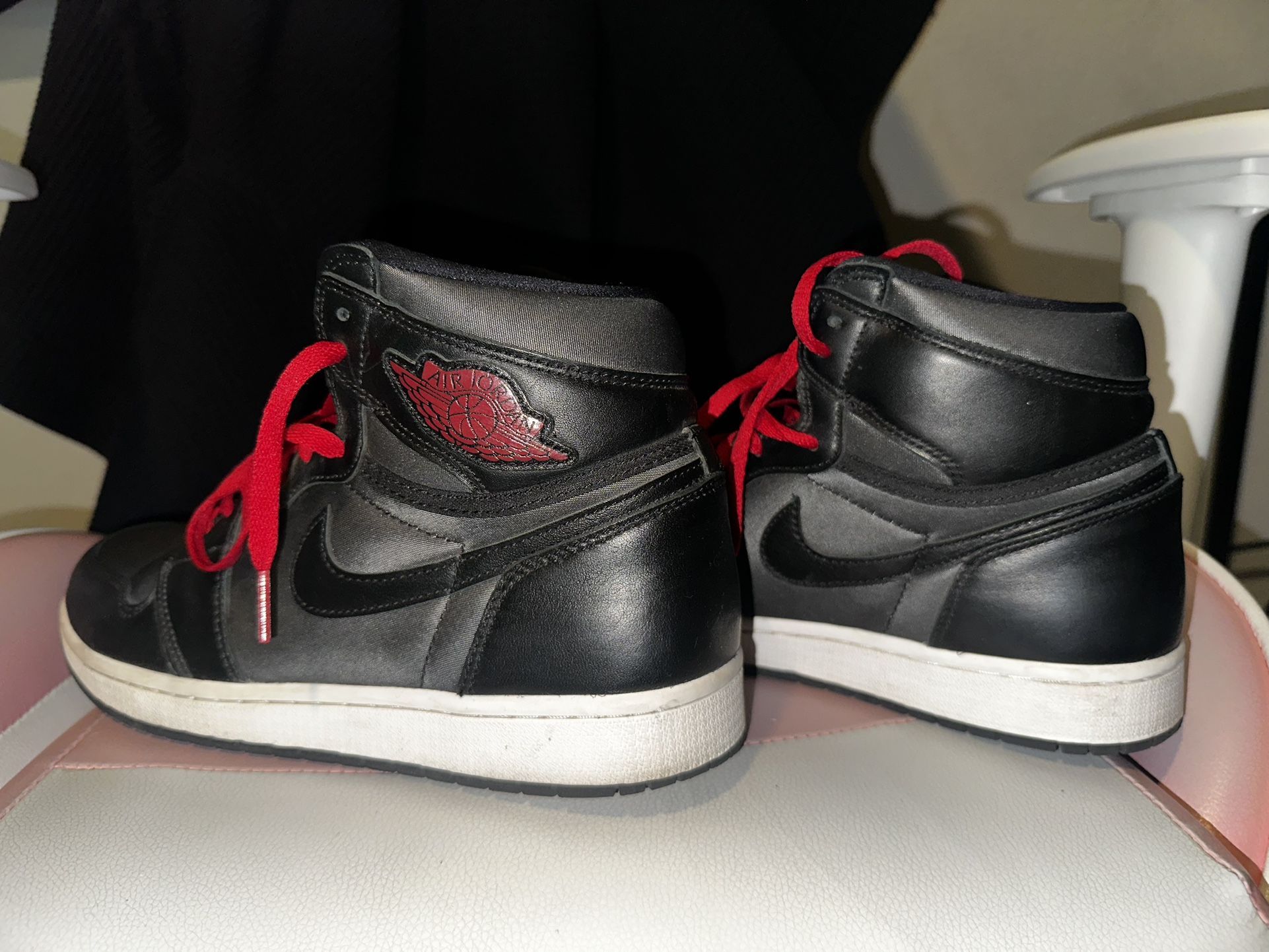 THE AIR JORDAN 1 HIGH OG “BLACK SATIN”