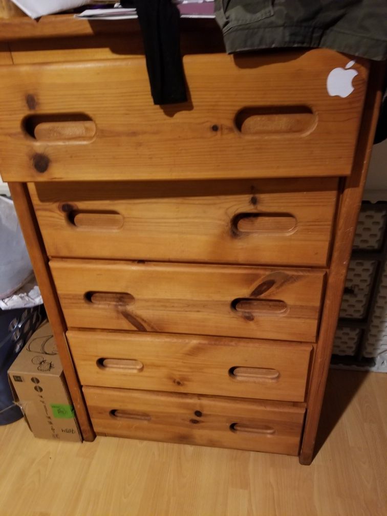 Wood dresser