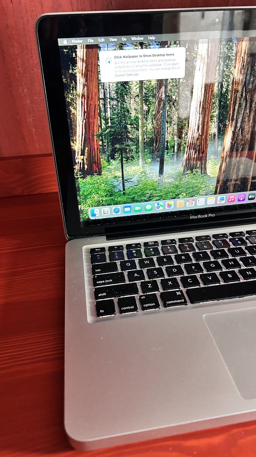 Apple MacBook Pro 13” I5/8GB/256GB SSD macOS 15.1 Sequoia...