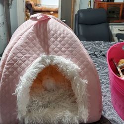 Cat Bed Very Soft Has Toy Hanging From The Door And A Thick Pad Inside 