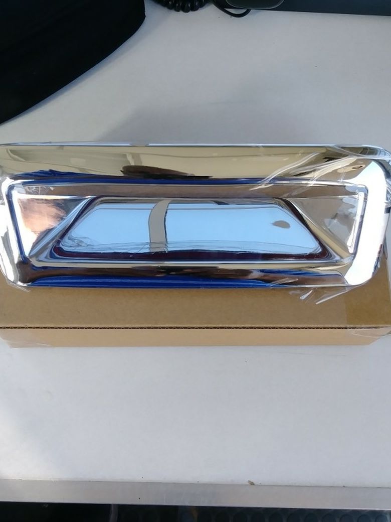 Ford Explorer Lift Gate Cover