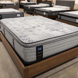 Queen Size Mattress Sealy Brand New