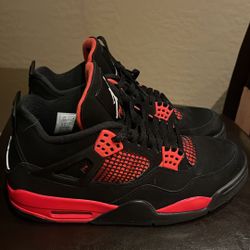 Jordan Retro 4 Red Thunder Size 9.5 