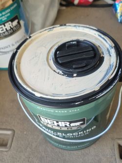 Pinturas Nuevas de Galon $25 cada una