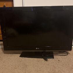 32’ LG TV