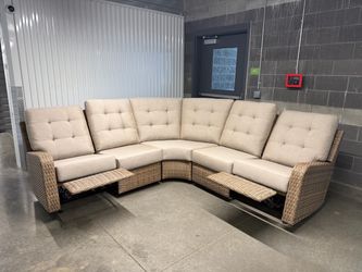 Brand New Costco Thomasville Outdoor Patio Seating Set- Delivery Available