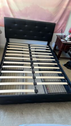 Full size bed frame w/4 storage drawers