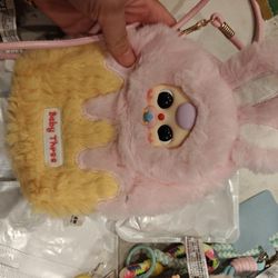 Cute Overload! This Christmas Plush Bag for 3-Year-Olds Is as Hot as Labubu Don’t Miss Out!”