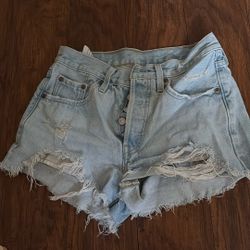 Levi Shorts 