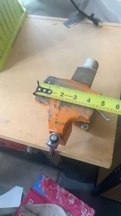 Bench vice