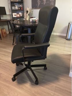 Black Office Chair