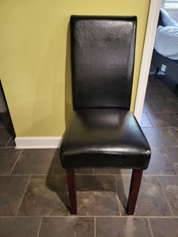 4 Dining Chairs