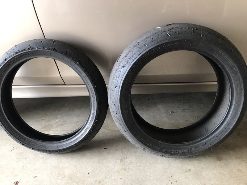 Suzuki GSXR 600 Bridgestone Motorcycle track tires set