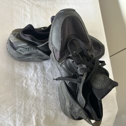 Men’s Tennis Shoes 