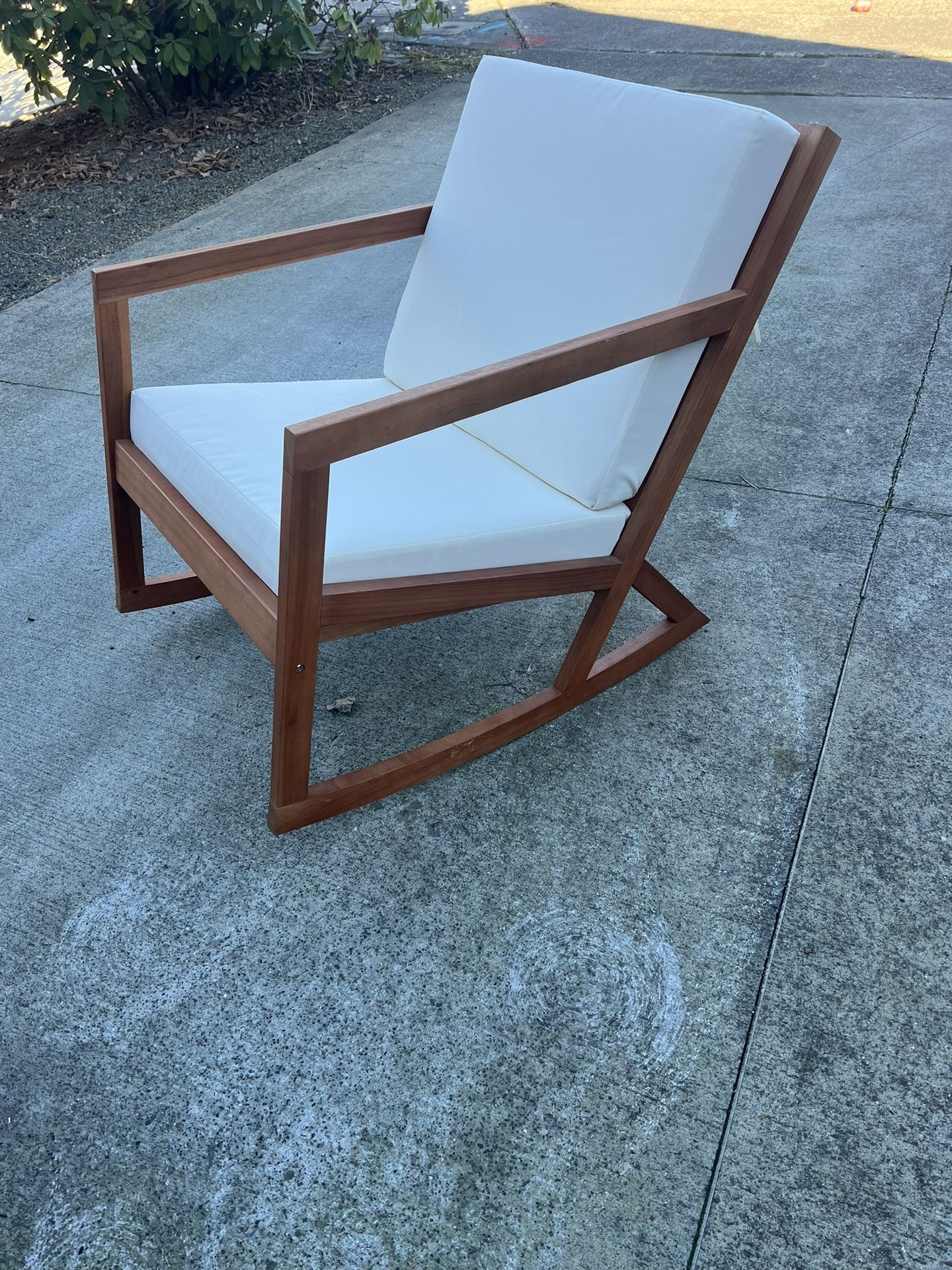 Safavieh Rocking Chair