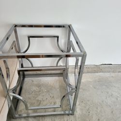 Excellent Shape 6 Ft Long Glass Table With 2 Stands And 6 White Chairs For A Steal!