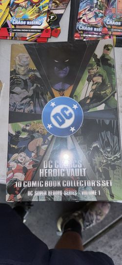 DC Comics Heroic Vault 10 Comic Book Collectors Set Series Vol. 1 New
