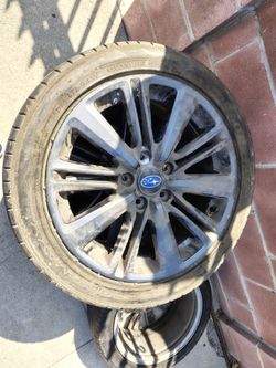 Subaru Alloy Wheel with Tire 235/45R17