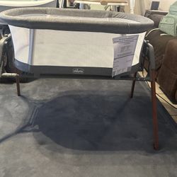 Bassinet, Excellent Condition Never Used