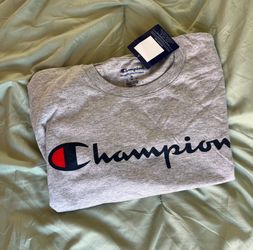 New Champion Logo T-Shirt Gray. Need gone asap ‼️