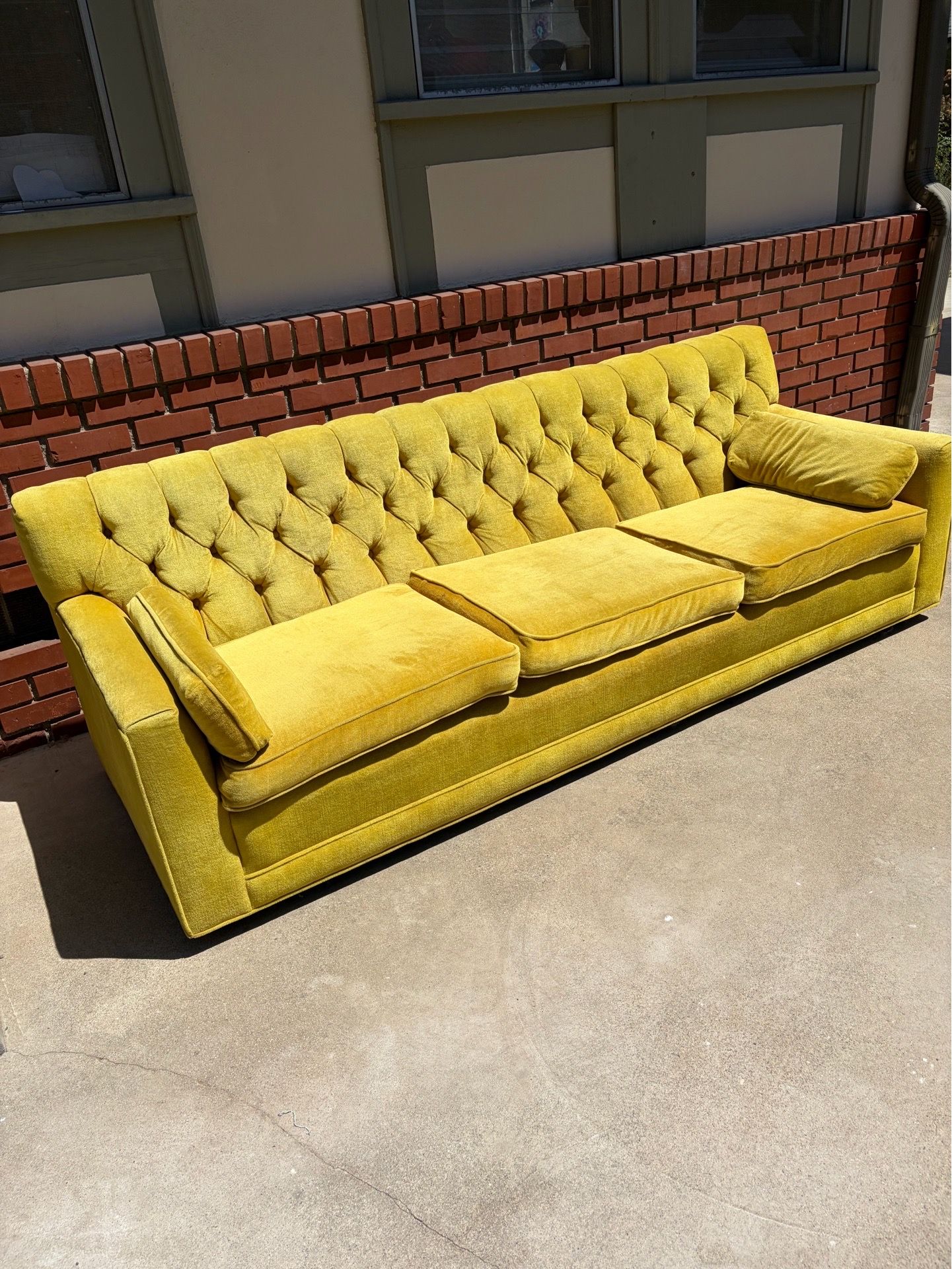 Vintage Mustard Yellow Tufted Sofa – Mid-Century Style