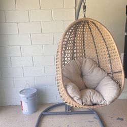 swinging egg chair